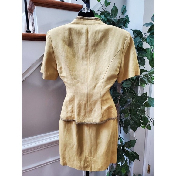 Nuova Stella Women's Cream Polyester Short Sleeve Blazer & Skirt 2 Pc's Suit S - Picture 6 of 12